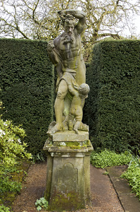 estatua de jardín