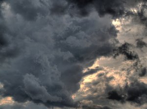 nubes oscuras por delante